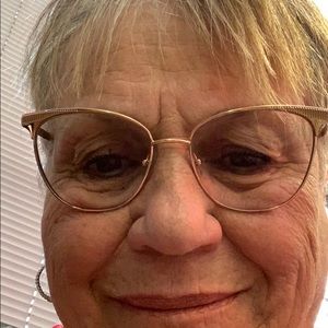 Meet your Posher, Rose